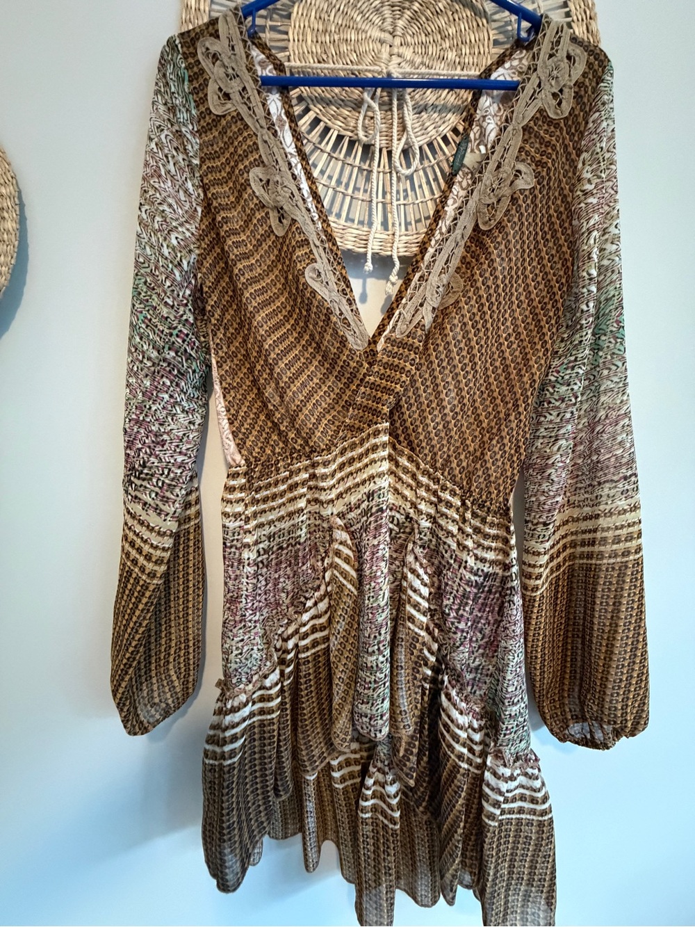 Gimmicks by BKE Brown Boho Patterned V-Neck Long Sleeve Dress Lace Trim 🪶